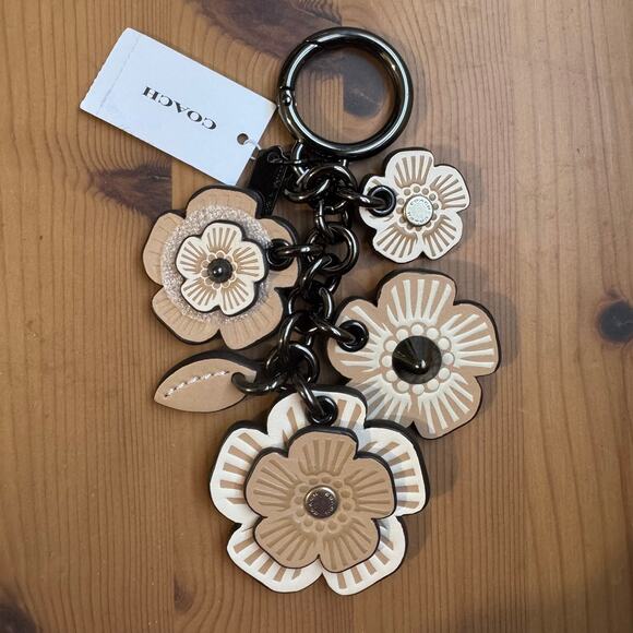 🌸Coach Tea Rose Mix Bag Charm - Picture 3 of 7